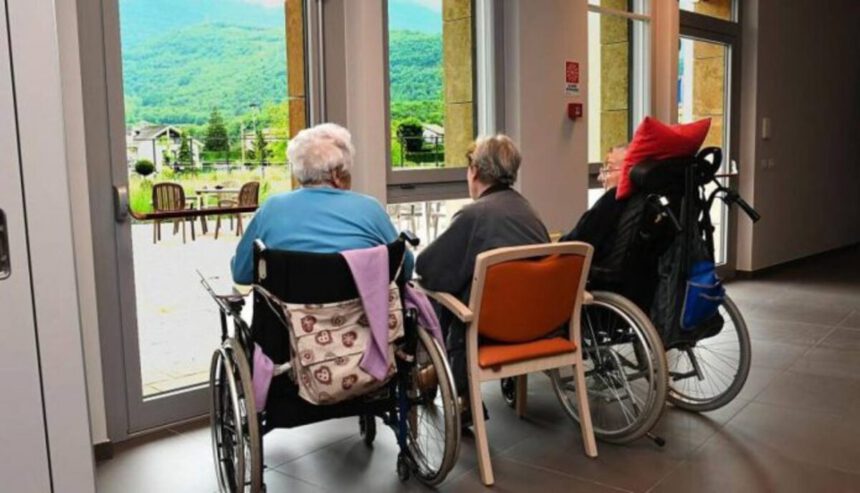 Incubo Rsa: "Scheletrica e abbandonata, così ho salvato mia madre dal Covid" 1