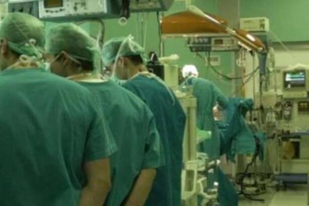 Varese, primario sospeso per insulti omofobi mentre operava 7