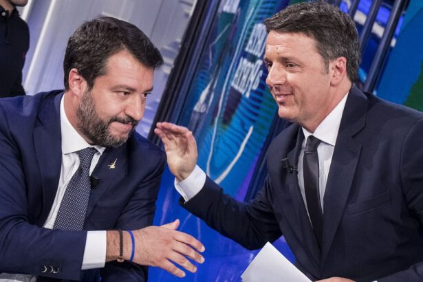 La strana coppia, Salvini difende Renzi: "Mi interessa la politica, non da dove arrivano i suoi soldi" 18