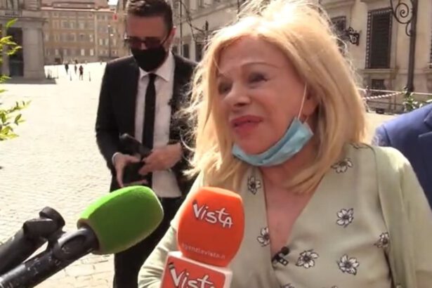 Sandra Milo si incatena davanti a Palazzo Chigi e Conte la riceve 7