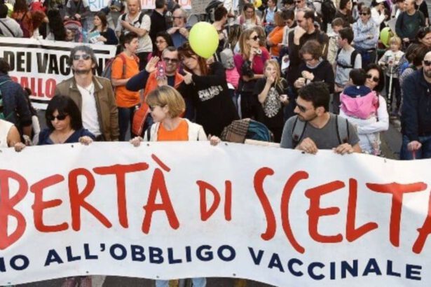 Piemonte: l'Asl sospenderà il personale sanitario che ha detto no al vaccino anti Covid 14