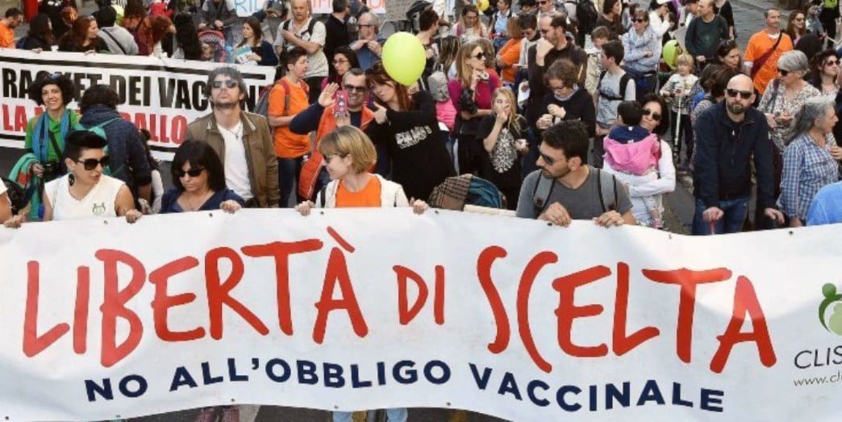 Piemonte: l'Asl sospenderà il personale sanitario che ha detto no al vaccino anti Covid 19