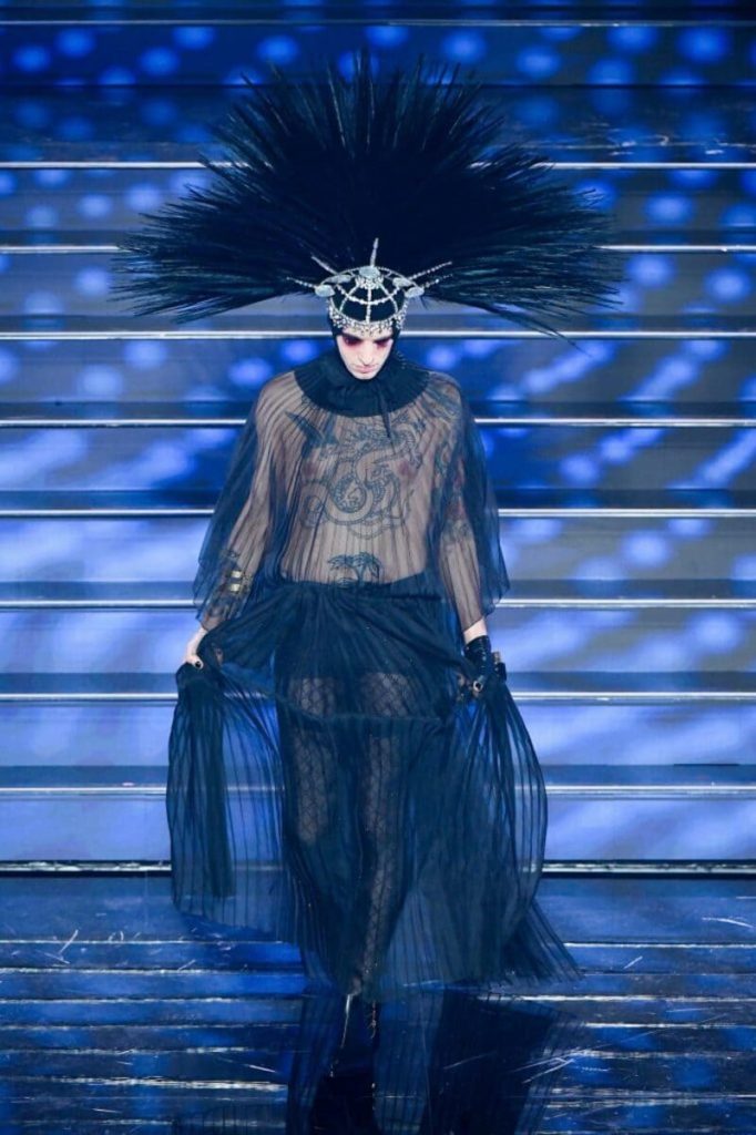 Il Festival di Sanremo compie 70 anni: decenni di musica, intrattenimento e alta moda 25