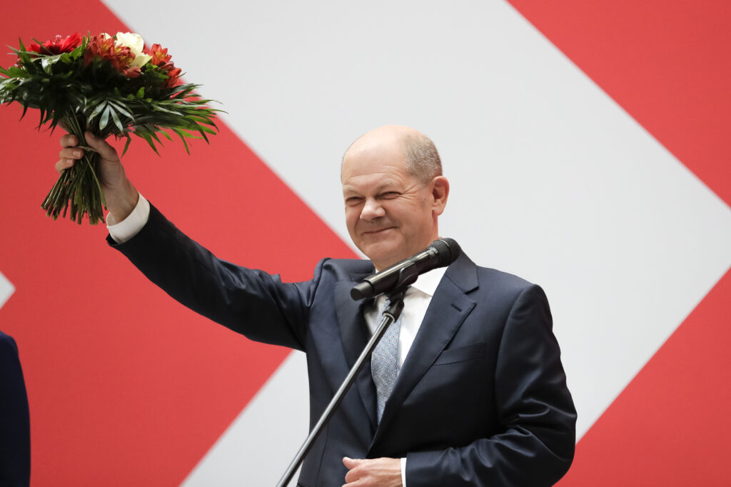 Germania, Olaf Scholz punta su Verdi e Liberali: chi è e cosa pensa il leader Spd che ha vinto le elezioni 4