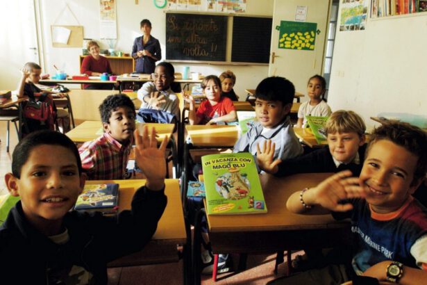 “Faremo di questi bambini dei cittadini modello”, a Torino due classi senza alunni italiani 71