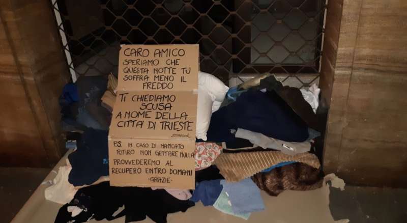 Modena, l'iniziativa di due ragazze per aiutare i clochard 3