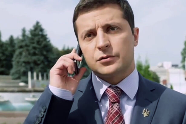 La serie tv con Zelensky attore in Italia dal 4 aprile: dove vederla e di cosa parla. Al doppiaggio Bizzarri 5