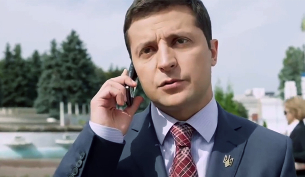 La serie tv con Zelensky attore in Italia dal 4 aprile: dove vederla e di cosa parla. Al doppiaggio Bizzarri 17