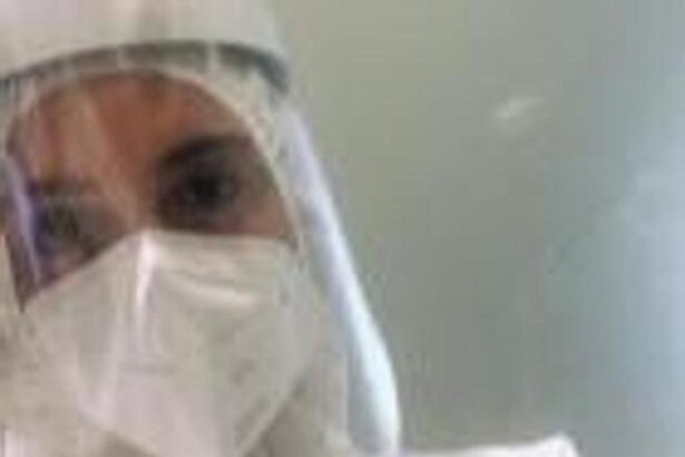 Lo sfogo dell'infermiera di Lucca: "Imbecilli se pensate che il virus sia finito" 14