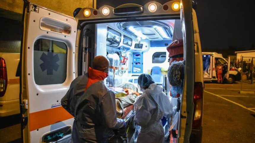 Roma, bastonata e sfregiata con l'acido per strada: è gravissima. Si cerca l'aggressore 1