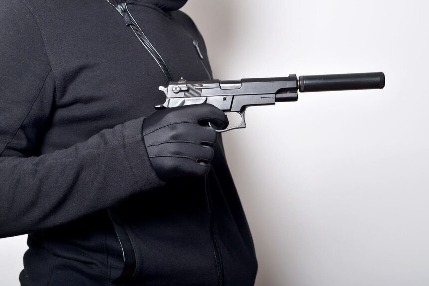 Liguria, un sicario per uccidere moglie e suocera: carabinieri arrestano 50enne 1