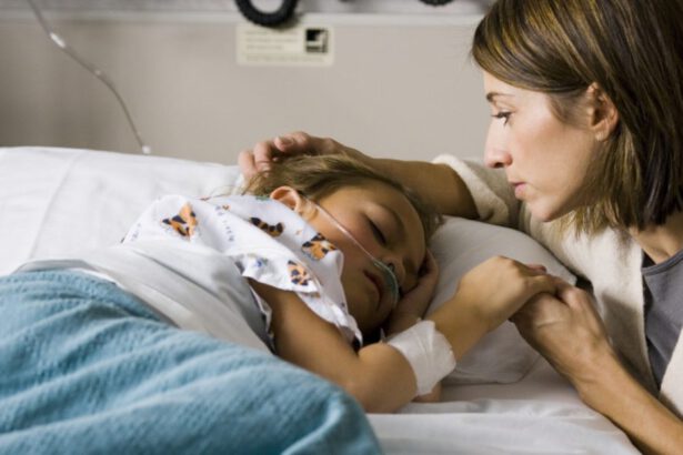 Ha il figlio malato: i colleghi le doo 471 giorni di ferie per stargli vicino 6