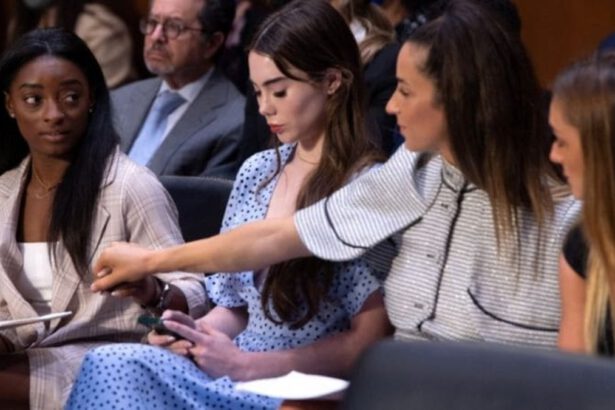 Abusi durati anni: le ragazze della squadra olimpionica di ginnastica americana, tra cui Simone Biles, testimoniano in Senato 11