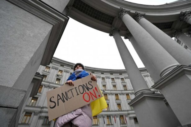 "Italia favorevole all'uscita della Russia da Swift": cos'è e perché è così importante 9