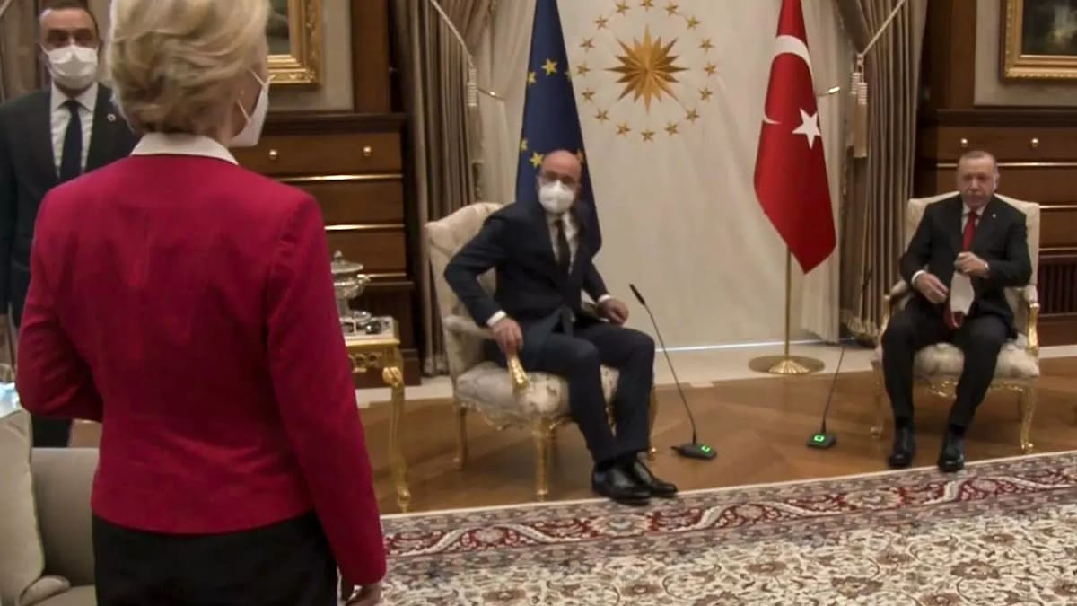 Sofagate, Von der Leyen in imbarazzo, la Turchia ribatte: "Rispettati i protocolli" 15