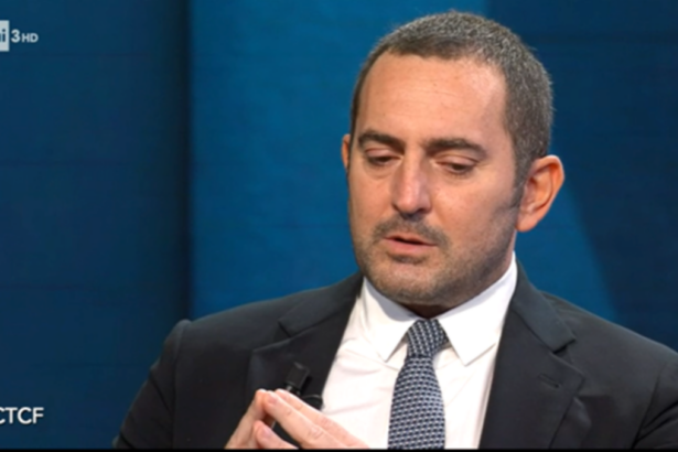 Spadafora: "Sono gay". Gli altri coming out dei politici italiani e perché sono così importanti 15