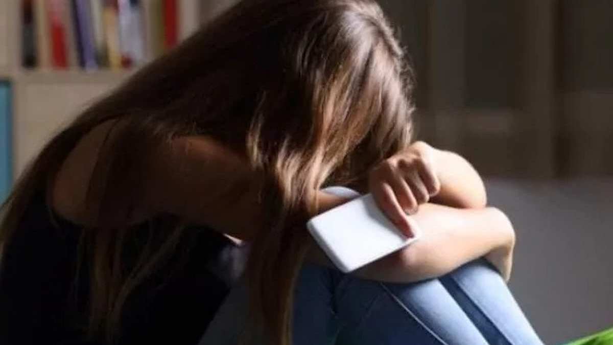 Primo giorno di scuola: tre suicidi di adolescenti a Milano. Perché non se ne parla? 15