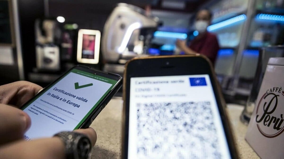 Super Green Pass da dicembre: restrizioni per i non vaccinati e al vaglio ipotesi sui trasporti 17