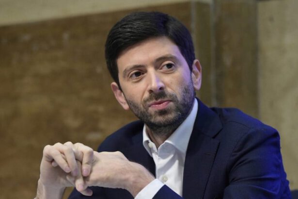 Speranza: “Abolito il superticket, nessuno lo pagherà più in tutta Italia” 9