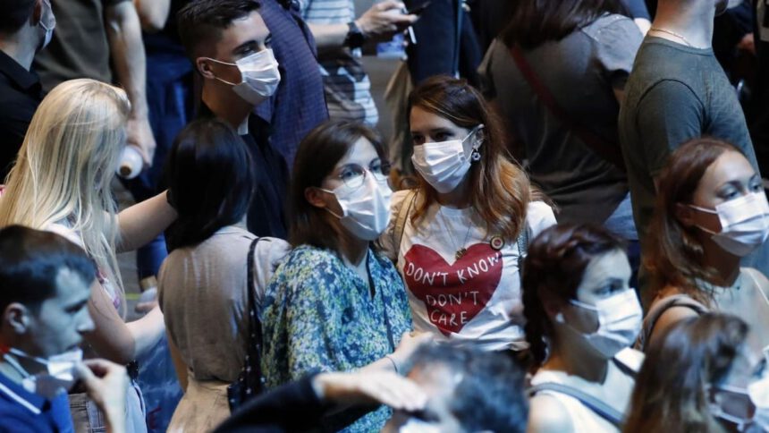 Tampone anche ai vaccinati per i grandi eventi e super Green Pass obbligatorio a lavoro 1