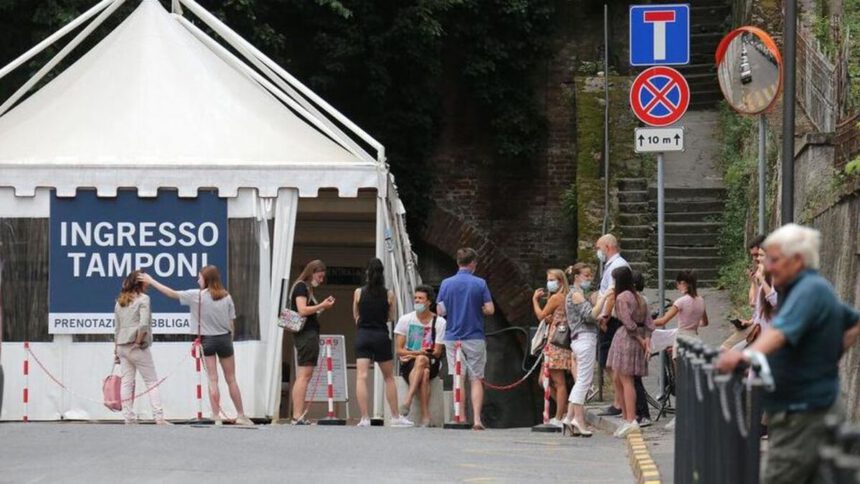 Non mi vaccino, i tamponi per il Green Pass me li paga lo Stato: è giusto? 1