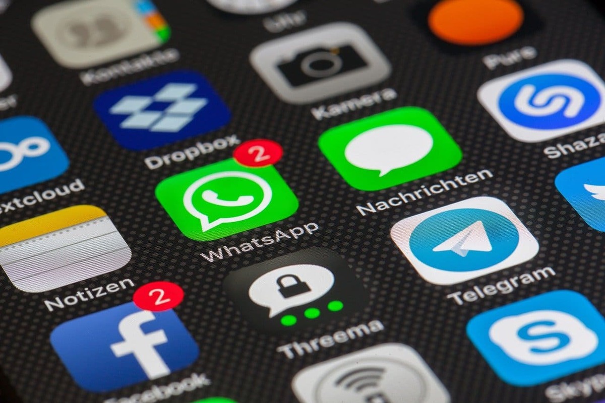 La guerra delle chat: Whatsapp va in down e telegram annuncia subito il nuovo upgrade 13
