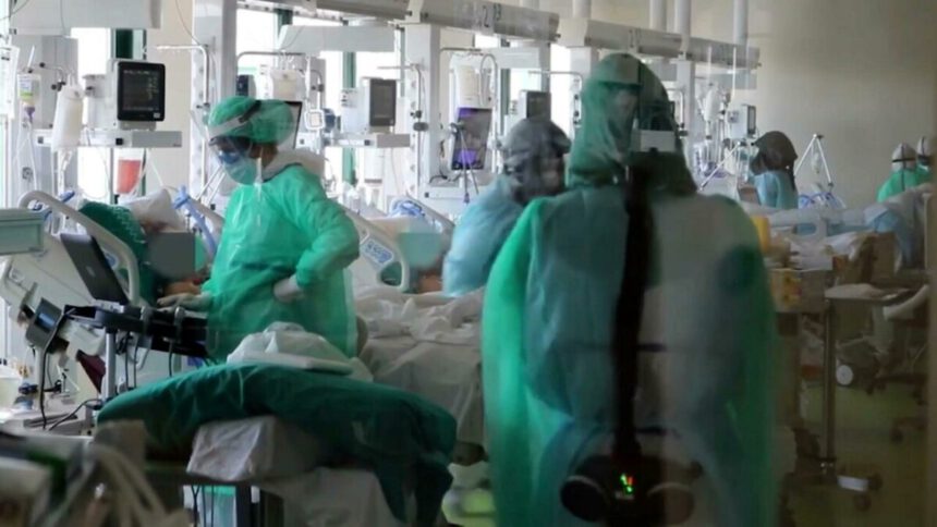 Operaio no vax muore di Covid, il figlio: “Mio padre ucciso per colpa delle fake news” 1