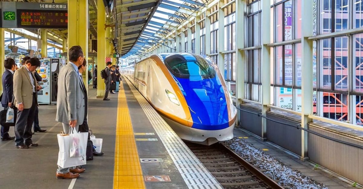 Giappone, treno arriva con 1 minuto di ritardo e scatta l'inchiesta: punito il conducente che era in bagno 18