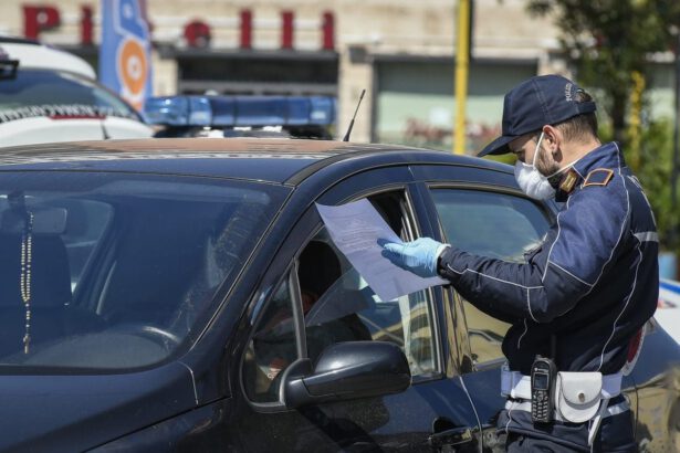 Lazio, torna l’autocertificazione. E fa subito lockdown 13