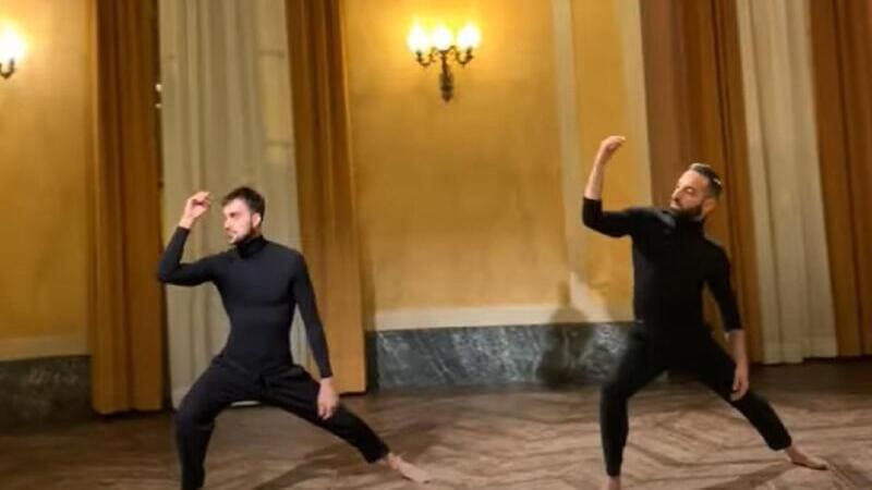 Arabia Saudita, incidente nel deserto: muoiono tre ballerini italiani precipitando da una scarpata 3 tre ballerini italiani_