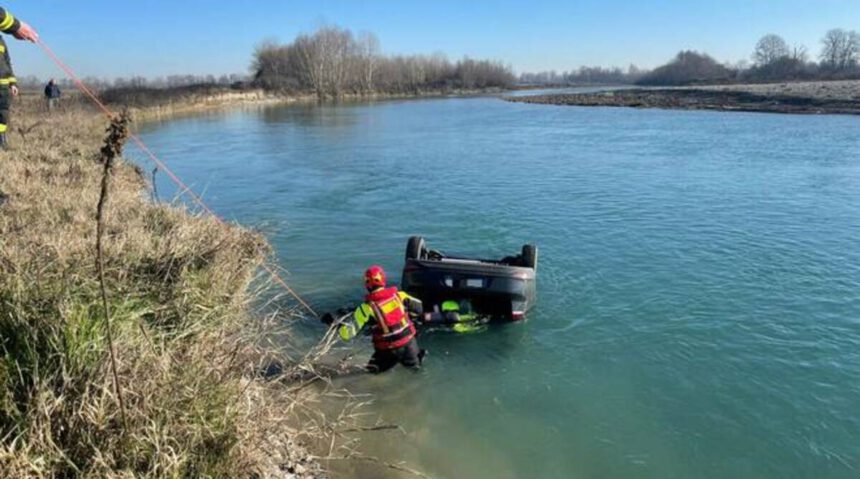 Piacenza, auto nelle acque del Trebbia: trovati all'interno 4 giovani morti 1