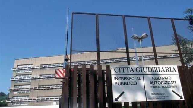 Camorra a Roma, decapitato il clan Senese: condanne per 120 anni di carcere 3 Camorra a Roma: la sentenza del tribunale di Roma colpisce al cuore il clan Senese