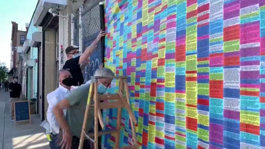 Oltre 20mila bugie di Trump trascritte per formare un muro: ecco il Wall of Lies 2 Oltre 20mila bugie di Trump trascritte per formare un muro: ecco il Wall of Lies 1