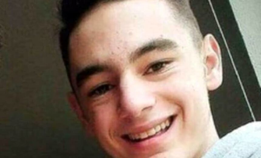 Tragedia a Tortolì: Mirko muore a 20 anni per difendere la madre dall'aggressione dell'ex-compagno violento 1