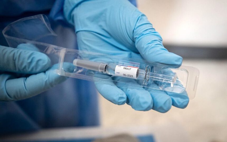 La guerra dei vaccini, sul dark web si vendono a 1.200 dollari 1