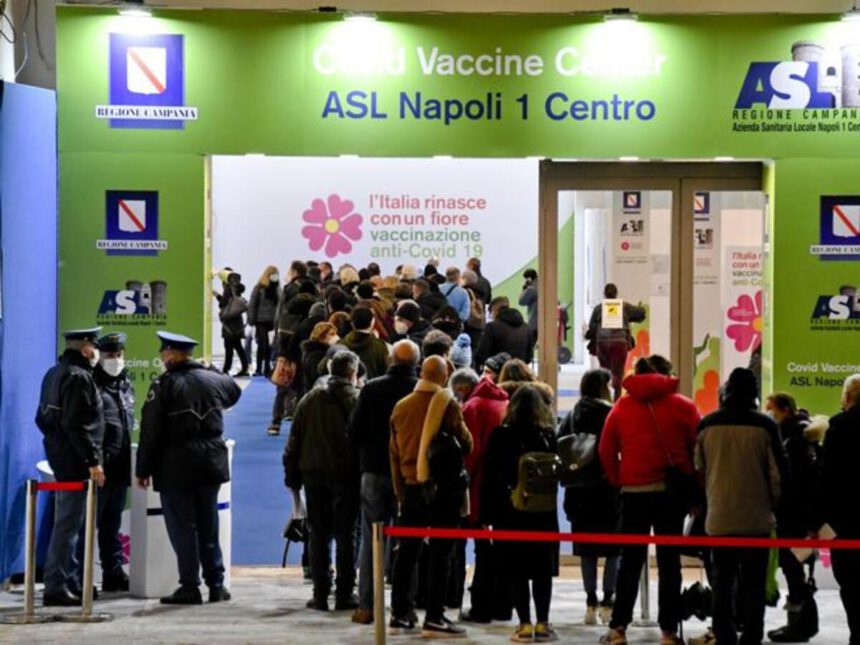 Regioni in difficoltà con le vaccinazioni: arriva il soccorso del Governo, ma mancano le dosi 2 Regioni in difficoltà con le vaccinazioni: arriva il soccorso del Governo, ma mancano le dosi 1