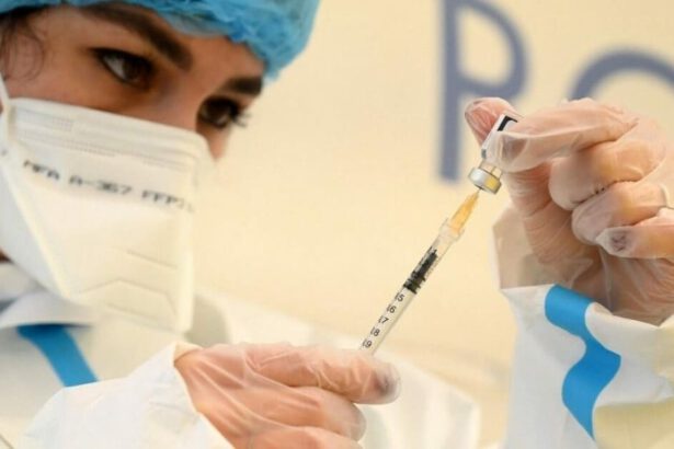 Approvato vaccino monodose Johnson&Johnson: come funziona e quanto è efficace 18