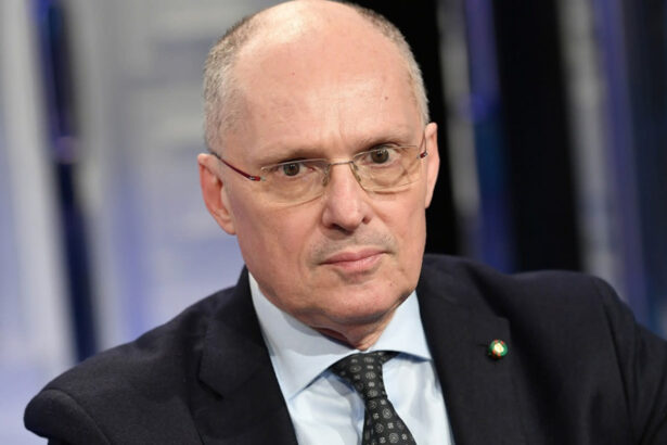 Variante Xe, Ricciardi: "Con 2 dosi non si è vaccinati" 15