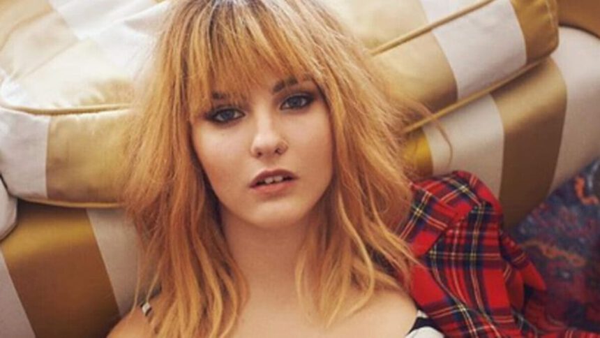 Victoria dei Maneskin: “Disorientante la prima volta che ho provato dei sentimenti per una ragazza” 2 Victoria dei Maneskin: “Disorientante la prima volta che ho provato dei sentimenti per una ragazza” 1