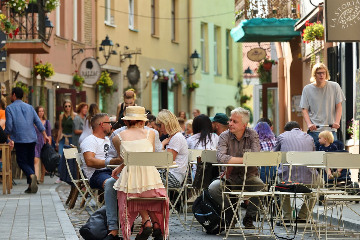 Vilnius, la città si trasforma in un caffè a cielo aperto 1