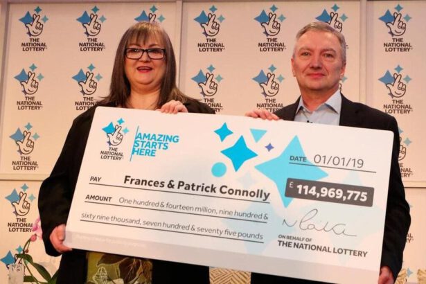 Vincono 115 milioni alla lotteria, ne doo la metà ai più colpiti dalla pandemia 17