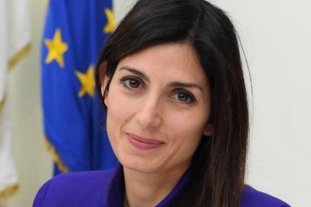 Raggi: "Le strade intitolate ai fascisti saranno dedicate agli eroi dell'Olocausto" 16