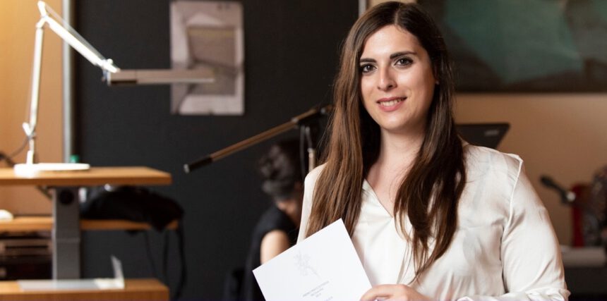 Licenziata da scuola senza preavviso: "Forse è perché sono transessuale" 2 Licenziata da scuola senza preavviso: "Forse è perché sono transessuale" 1