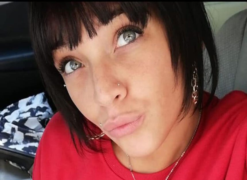 L'addio a Ylenia Bonavera, accoltellata da un'amica per strada a Catania 1