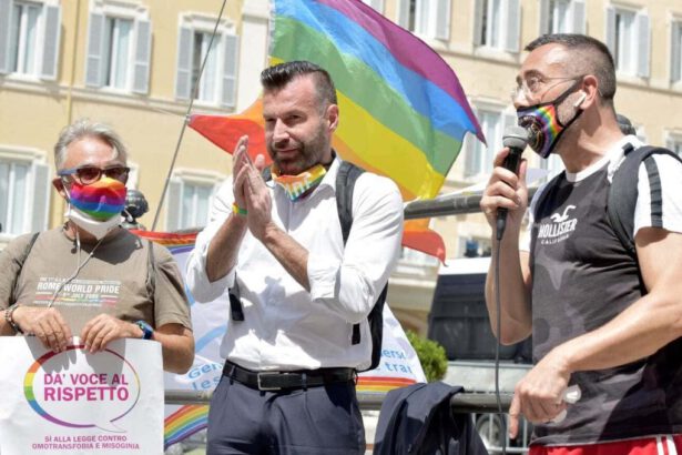 Ddl Zan, respinta richiesta Fratelli d'Italia per votarlo subito, Alessandro Zan(PD): "Vogliono affossarlo" 12