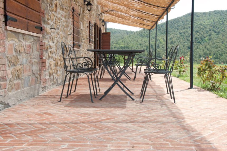 Giardini e spazi aperti, le 5 tendenze per la pavimentazione nel 2022 1