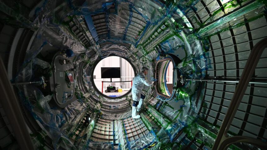 HALO, presentato ieri il modulo abitativo italiano che andrà sulla Luna 2 HALO, presentato ieri il modulo abitativo italiano che andrà sulla Luna 1