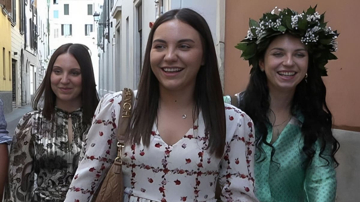 Record di famiglia, 3 gemelle laureate insieme: "Emoziote arrivare al 110 e lode” 15