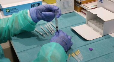 Primo vaccino contro il cancro al fegato a Napoli: "Hepavac-201 cambierà tutto" 3 Tumore al fegato, arriva il primo vaccino: parte la sperimentazione a Napoli