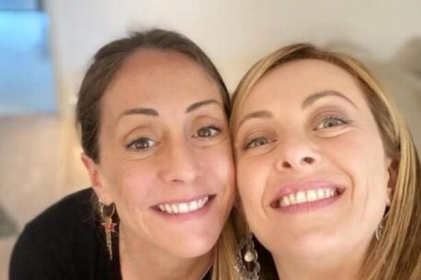 Chi è Arianna Meloni, sorella della donna più votata d’Italia: “Se solo sapessero l'ansia che hai passato” 49